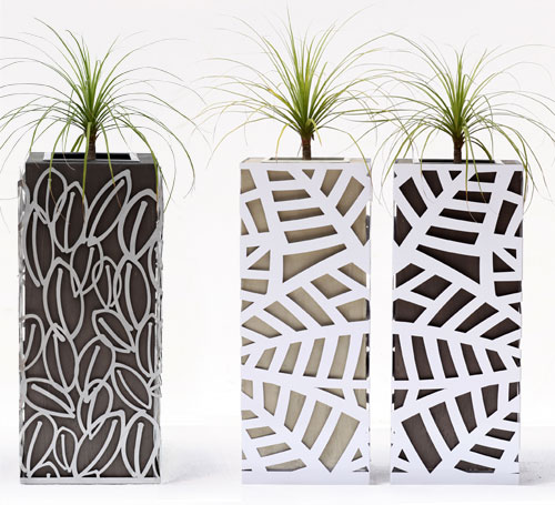 D Range clad planters